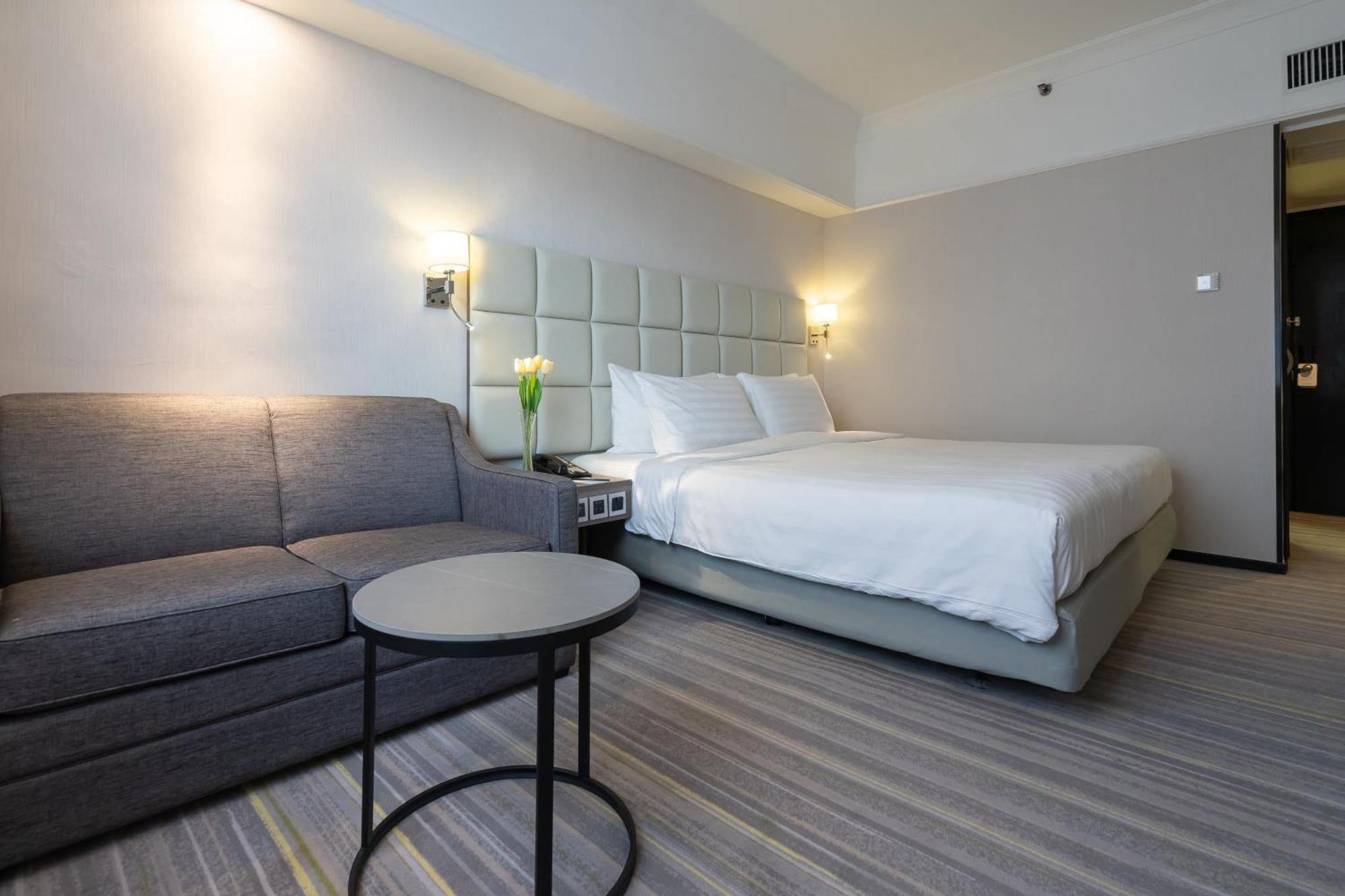 Panda Hotel 4*
